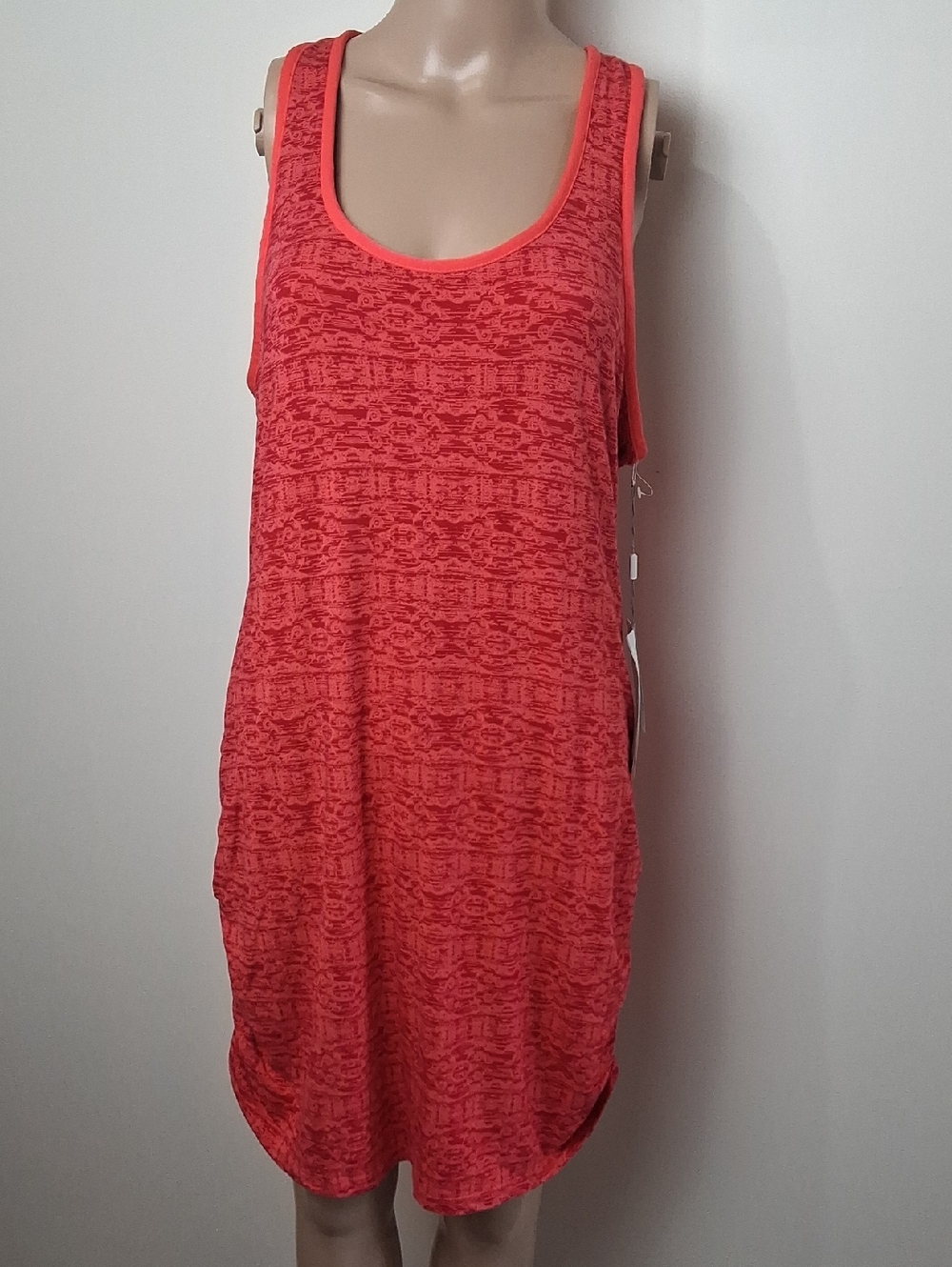 NWT Mondetta Active Lifestyle Ruched Side Shift Dress Size L Coral Combo